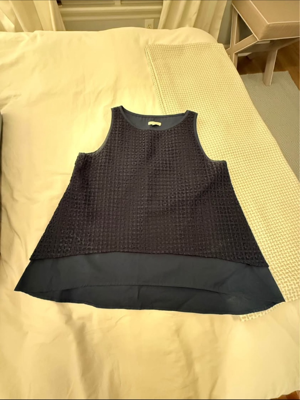 ANN MASHBURN Navy Textured Layered Sleeveless Tank